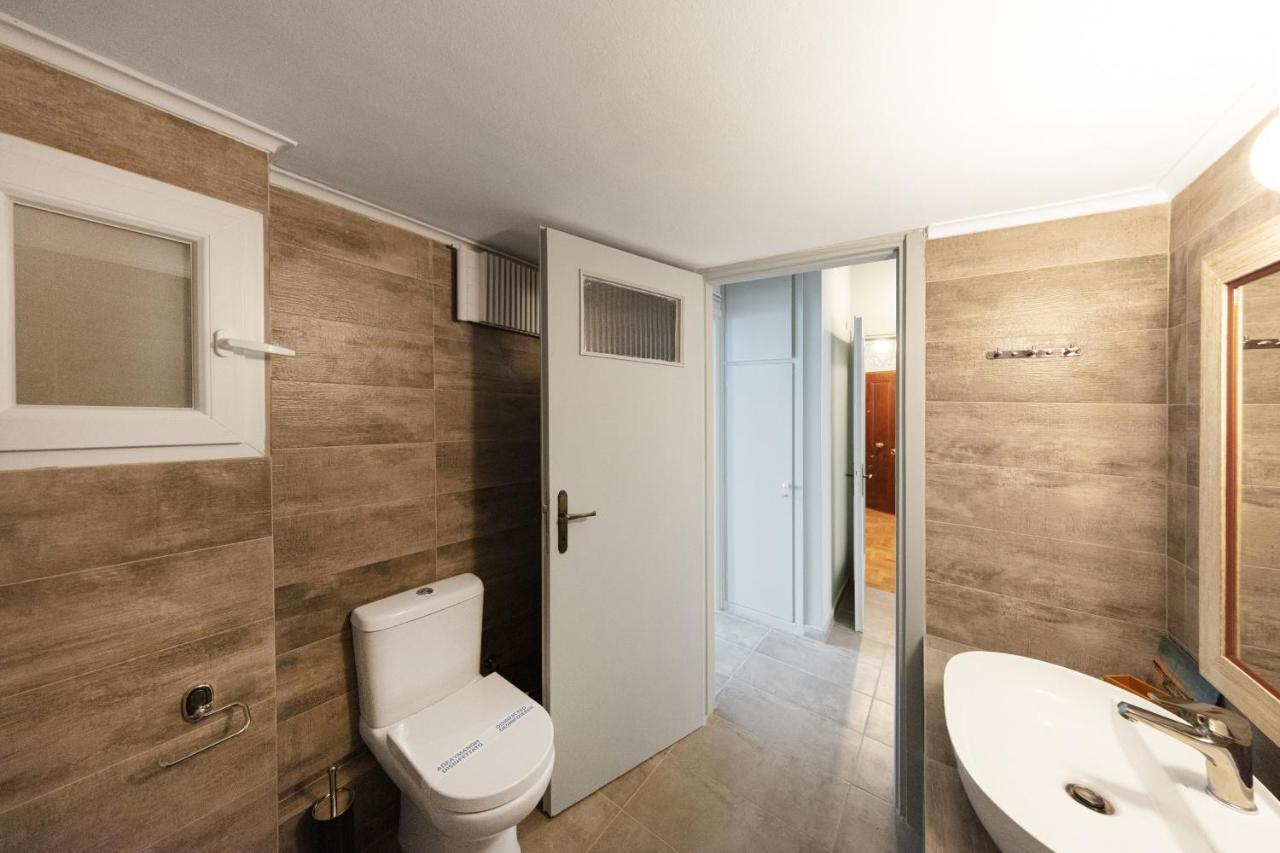 Spacious 3 Bedroom Apt Near Acropolis Museum เอเธนส์ ภายนอก รูปภาพ